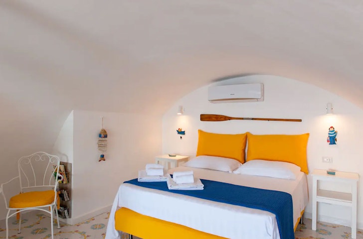 A room at La Casetta Di Nana, one of the best airbnbs on the Amalfi Coast 