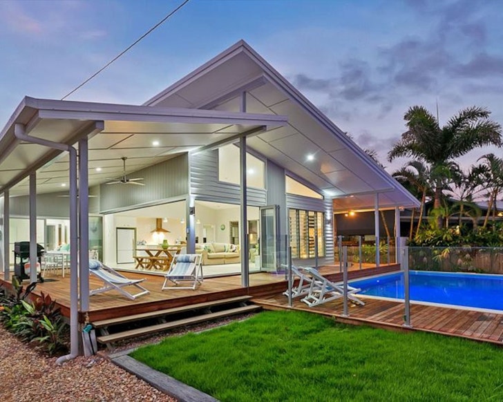 The house and pool at La Flotte best Cairns Airbnbs