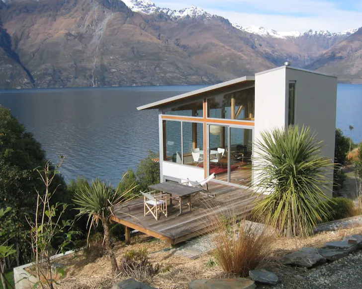 A view of Lakeside Maisonette by the waterfront in NZ