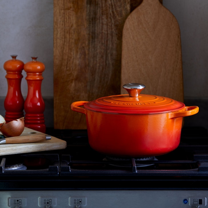 Le Creuset Signature Cast Iron Round Casserole Red