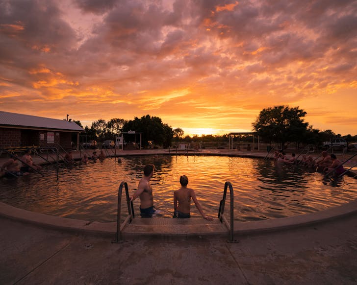 Lightning Ridge Hot Bore Baths