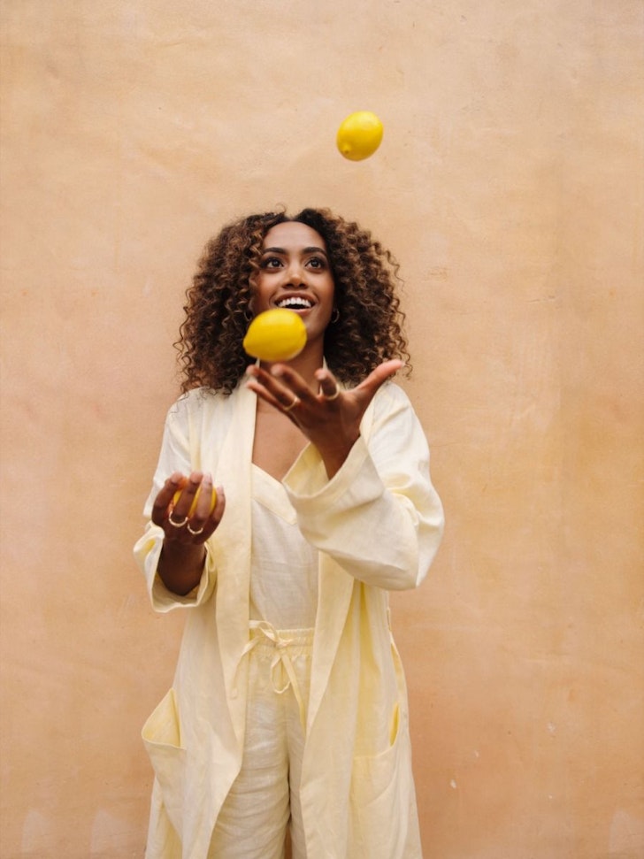 Linen House Nimes Bath Robe in Lemon