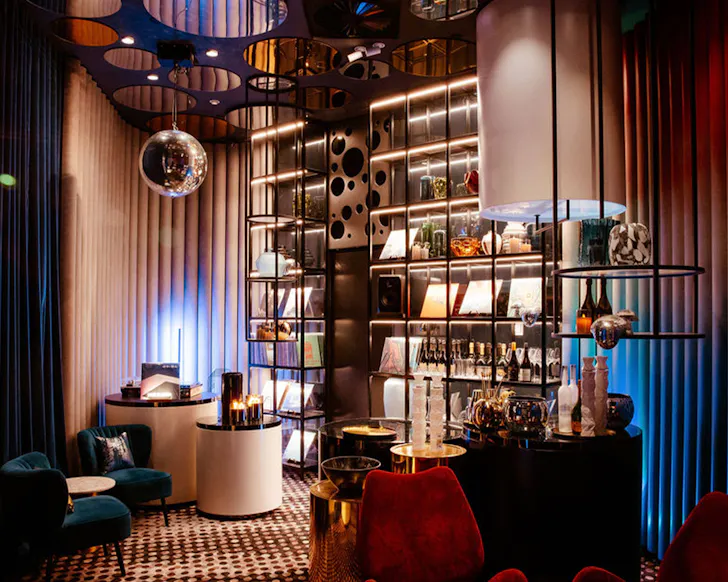 listening lounge