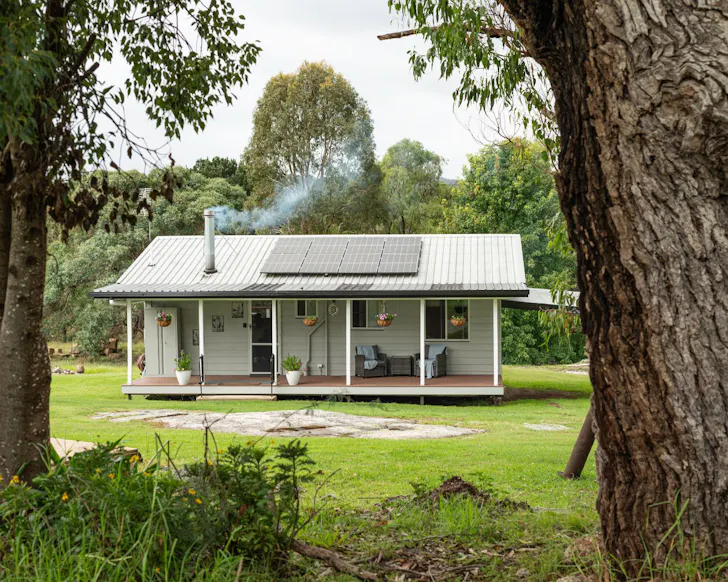 An external view of Lode Creek Tin Miner's Cottage best accommodation Stanthorpe