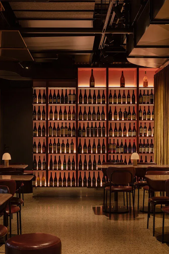 Lola's Wine Bar