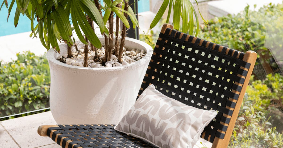 Lounge Lovers Outdoor Furniture | URBAN LIST GLOBAL