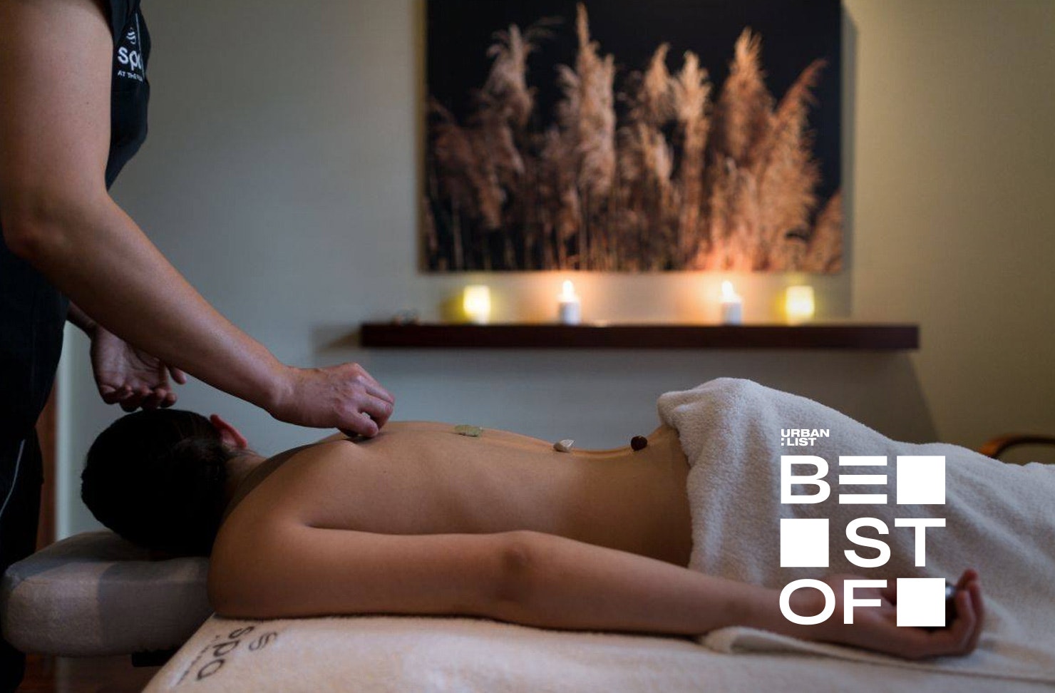 Someone gets a massage at the Luxe Spa at the Pullman, one of the best places in Auckland to get a massage.