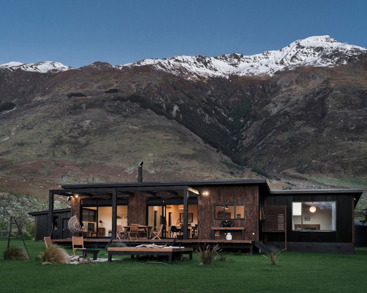 An exterior view of Makarora Bach best winter cabins New Zealand
