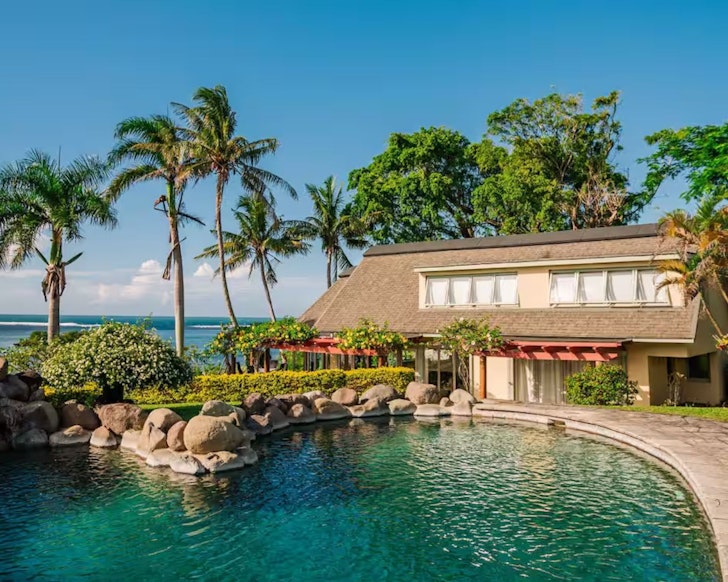 One of the villas at Malaqereqere Villas right on the water in Fiji