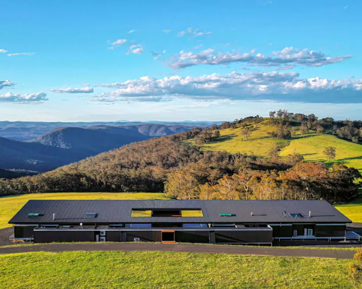 The long house at Mountain Top Bilpin best NSW Airbnbs