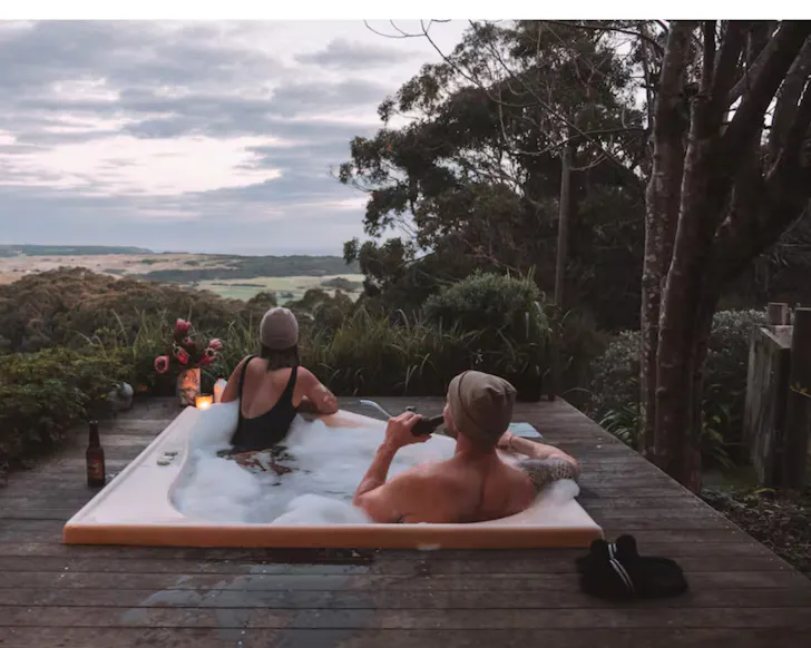 Pet friendly Mud Brick Cottage hot tub Victoria