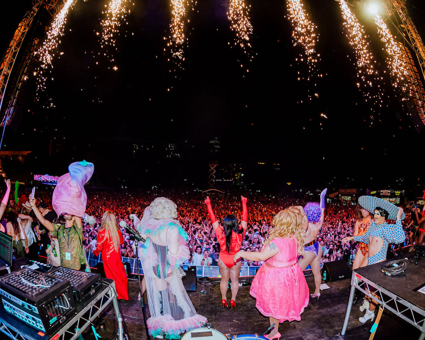 Sydney leads global New Year's Eve celebrations, Sydney