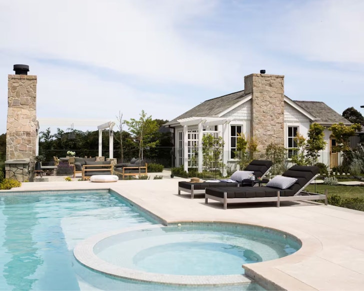 The guesthouse at Oakstone Estate luxury Airbnb accommodation Mornington Peninsula with pool next to it
