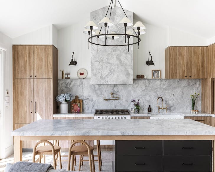 The kitchen at Oakstone Estate Guesthouse Airbnb Mornington