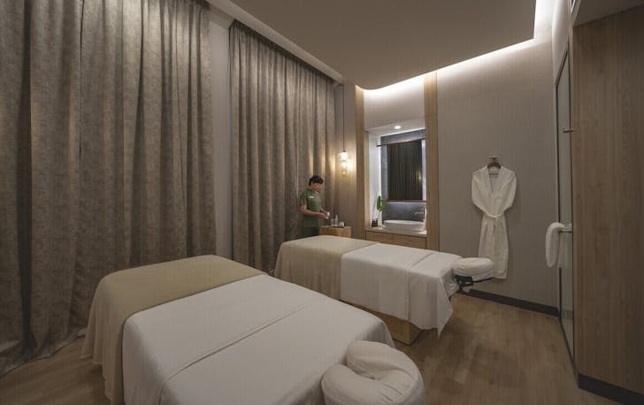 Oasia Spa treatment room