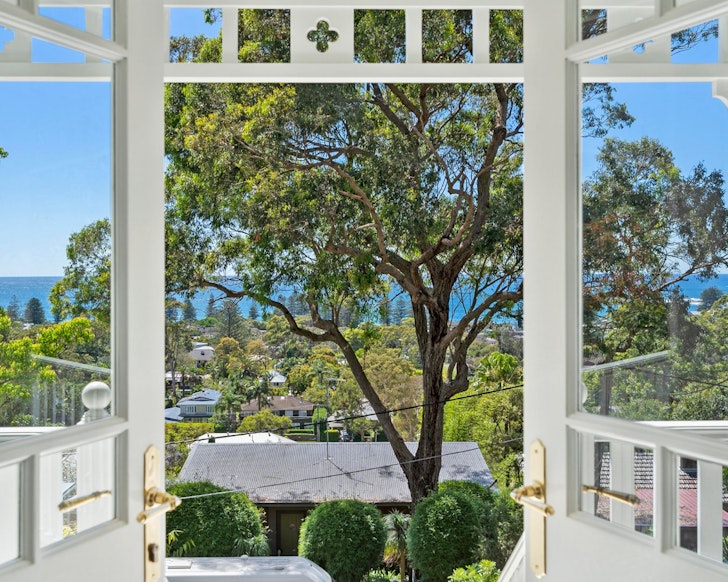 The view from the verandah at Ocean View Cottage one of the best pet-friendly stays near Sydney