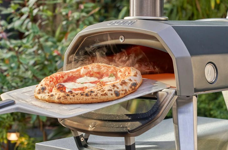 The Best Pizza Ovens Ooni Karu 12G Multi-Fuel Pizza Oven