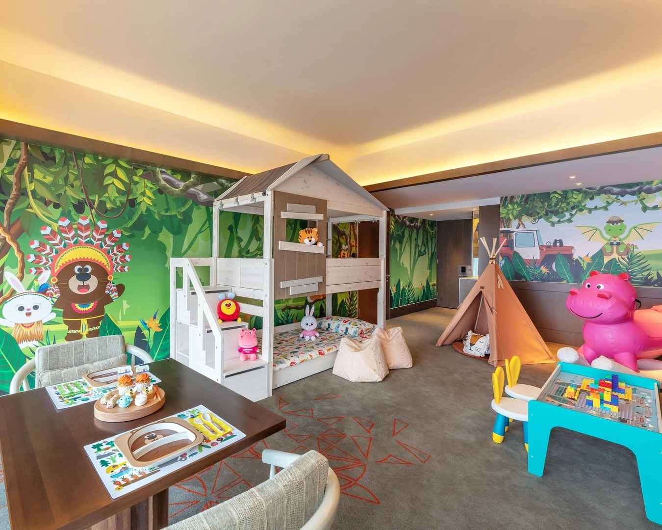 Family themed suite at Pan Pacific Singapore