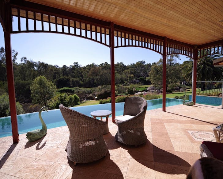 Perth Hills Airbnbs Hovea Suite