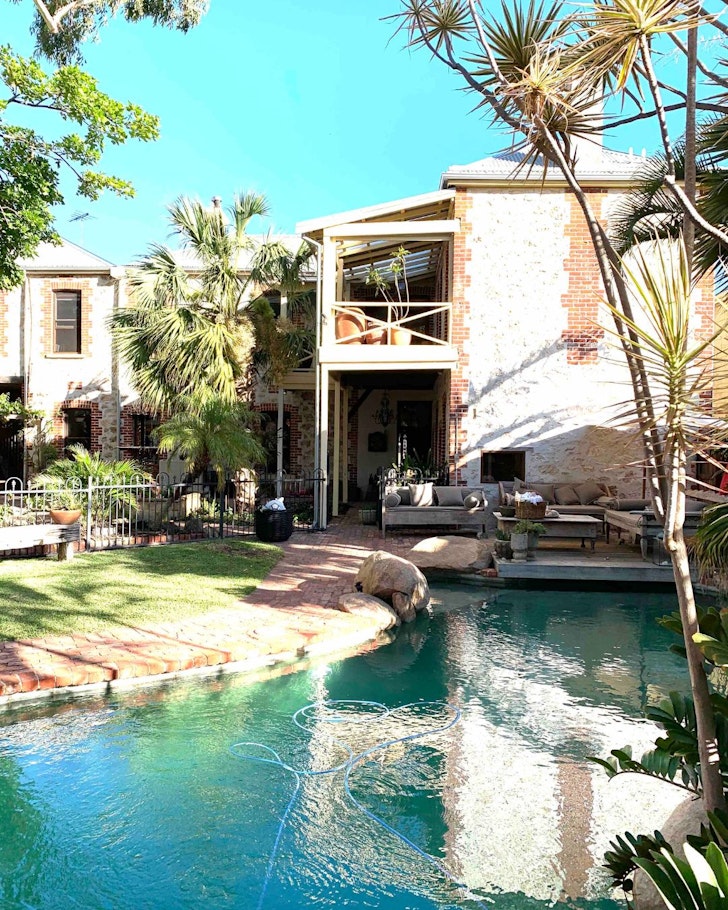 The exgterior of Perth Riverside House best Perth Airbnbs with pools