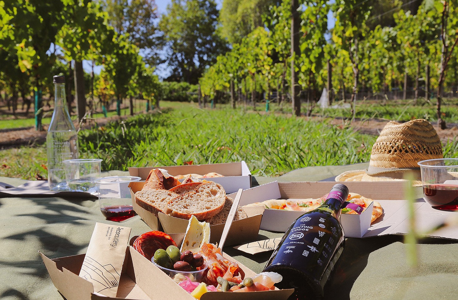 Picturesque lunch at The Hunting Lodge