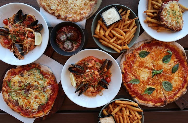 Pizzaca Pizzeria And Bar