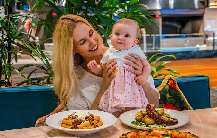 Mother's Day at PUBLICO