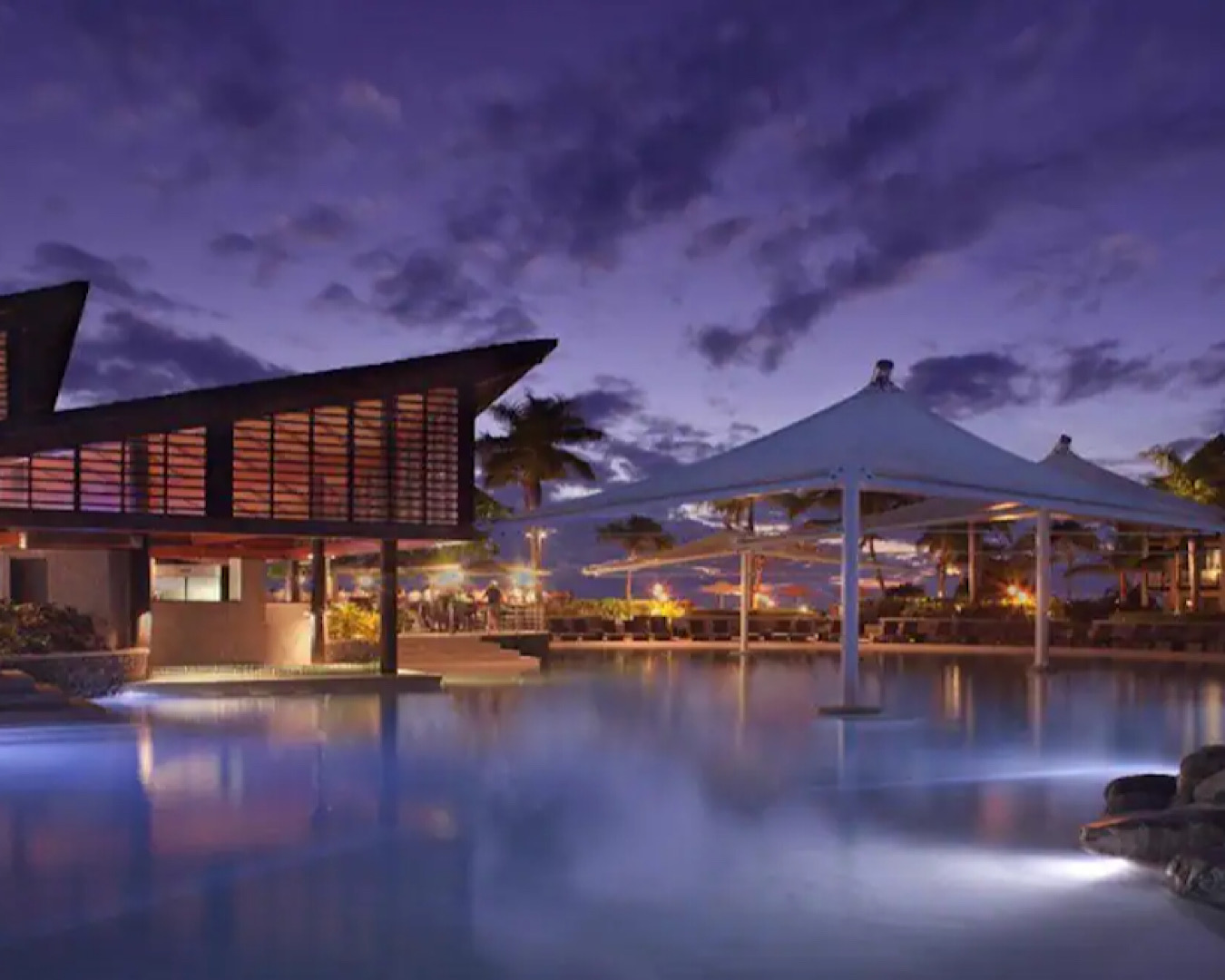 Radisson Blu, one of the best Airbnbs on Denarau Island