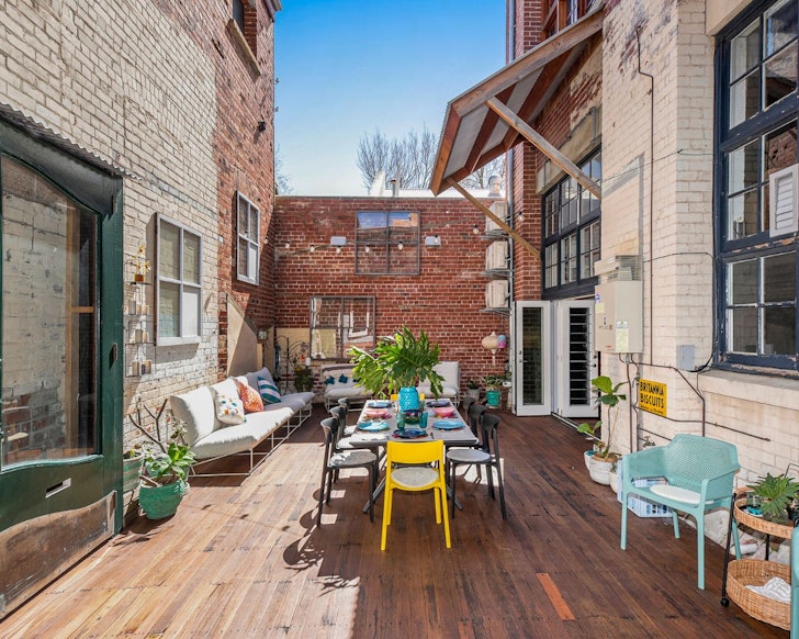 The outdoor courtyard at Ralph's Place one of the best pet-friendly accommodation options Perth