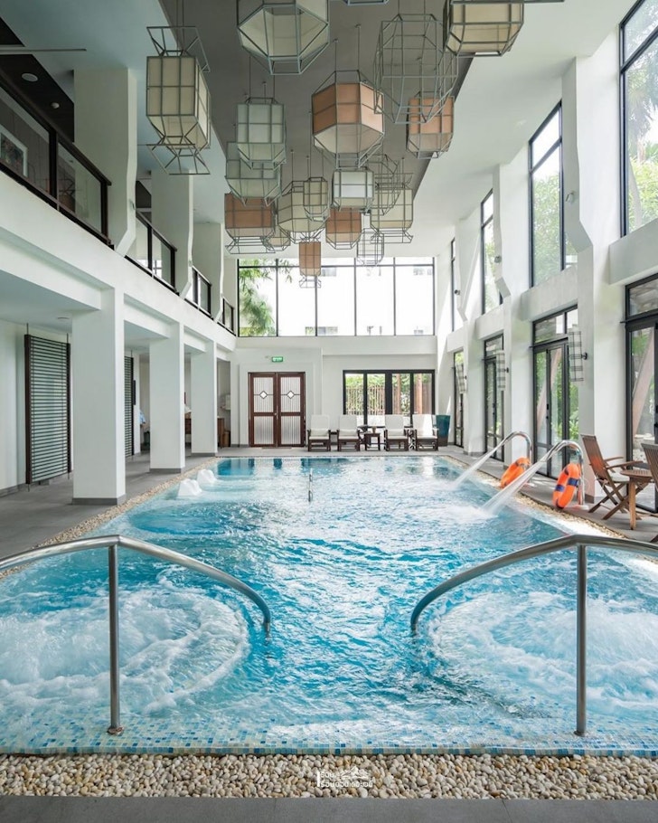 The impressive hydropool Rarin Jinda Wellness Spa Resort one of the best resorts Thailand
