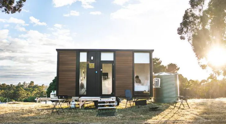Red Balloon, 1 Night Stay Tiny Divine Farmstay - Central Highlands, Tasmania