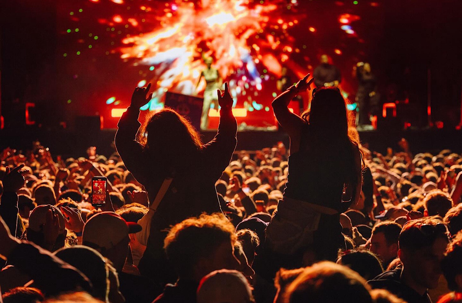 A packed stage at Rhythm & Alps. 