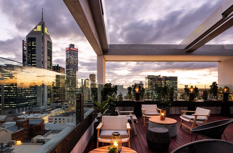 5 Perth Rooftop Venues Serving Up Mouthwatering Seafood Dishes
