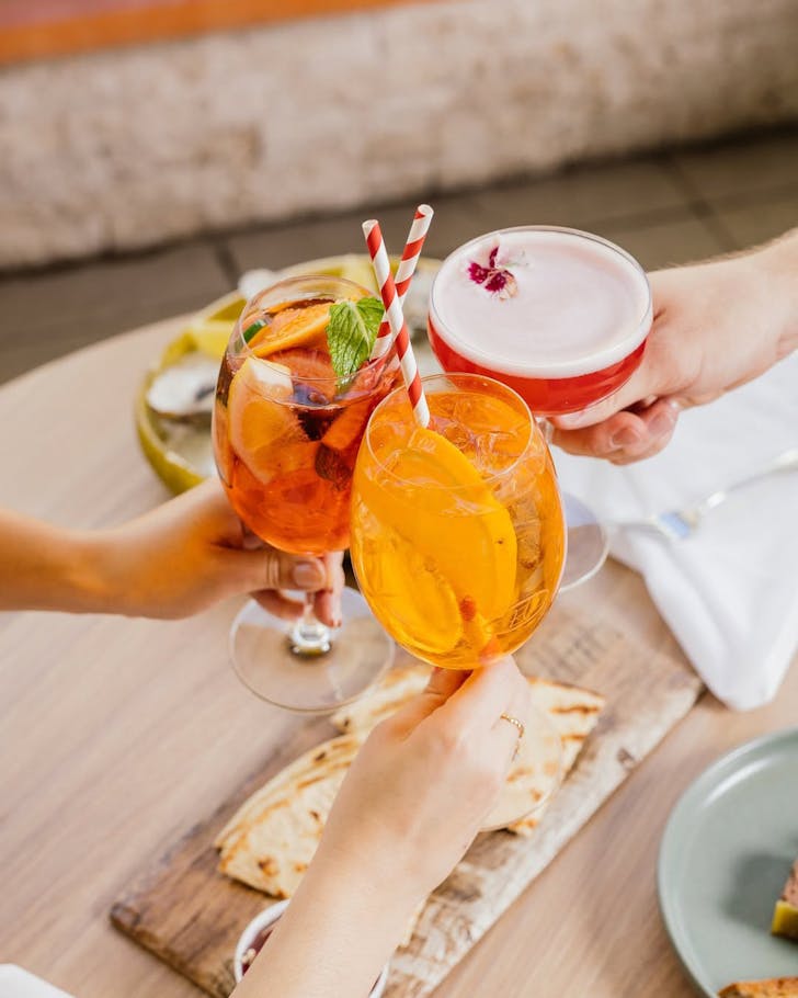hibiscus bar and terrace