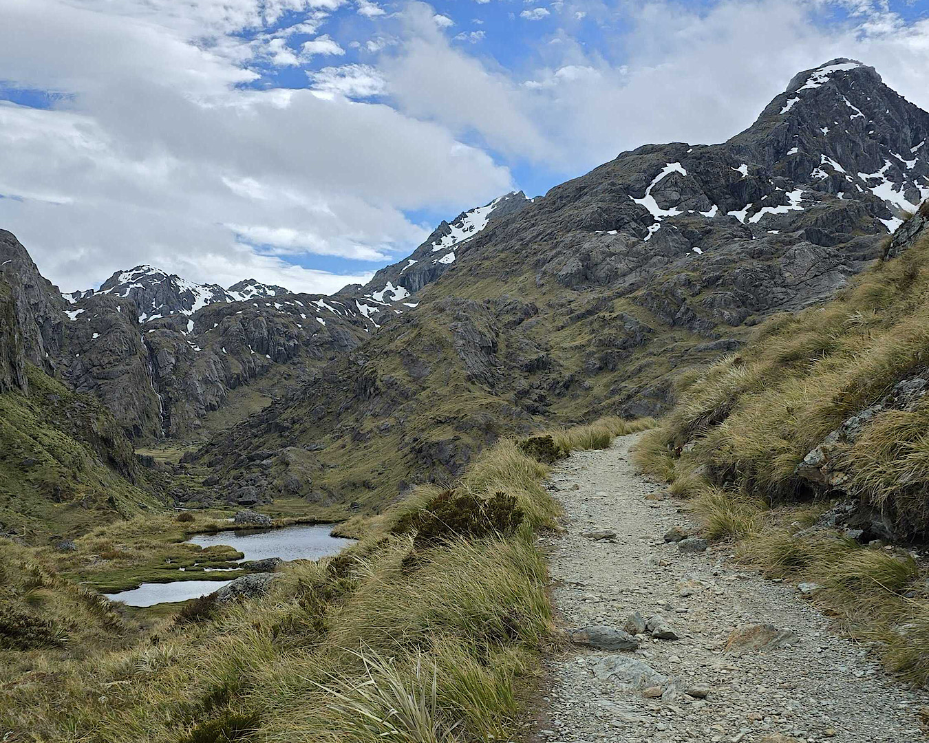 An beautiful mountain pass on the Routeburn. 