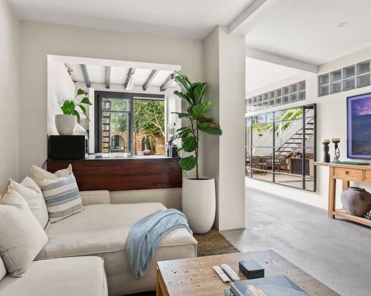 The living space at Sandstone Oasis short term rental Darlinghurst Sydney
