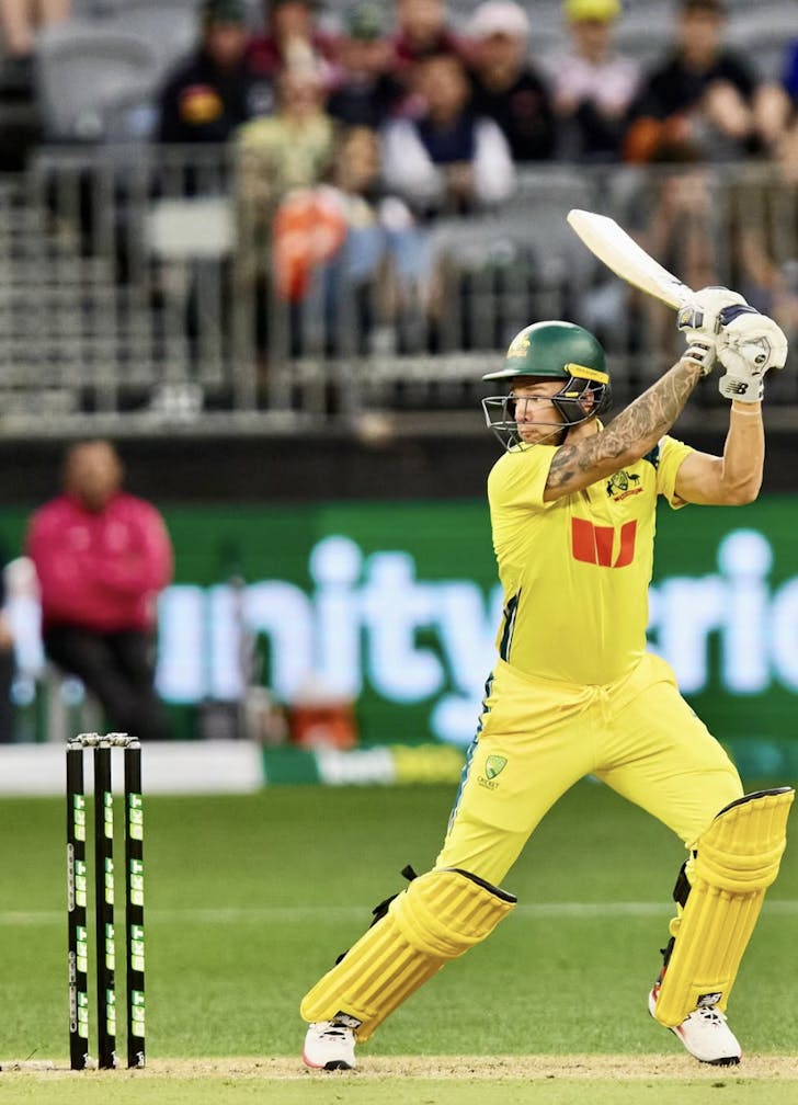 australian cricketer batting at optus stadium