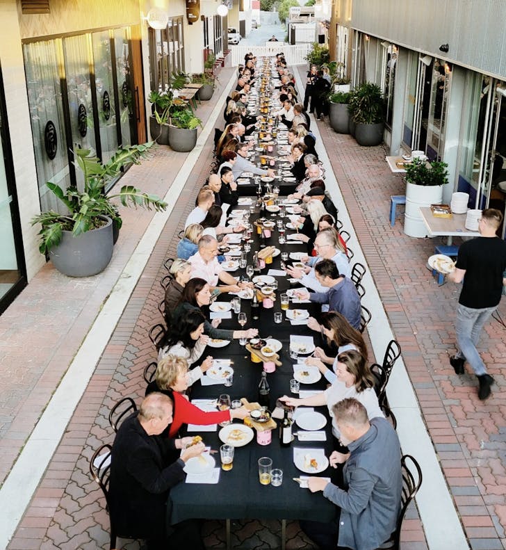 leedy laneway long table christmas dinner