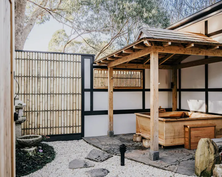 The outdoor spa at Shizuka Ryokan one of the best health and wellness retreats Australia