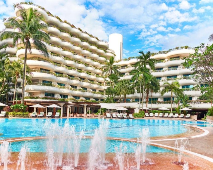 Exterior View of Shangri La Singapore