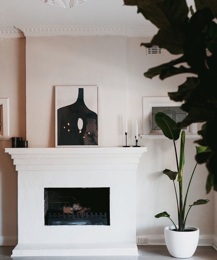 Image of the fireplace at Skol