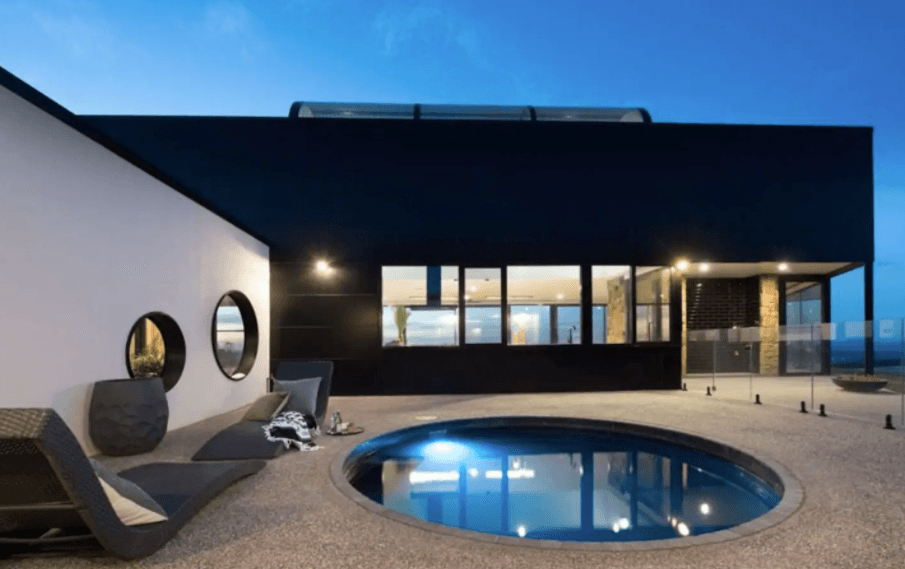best airbnb pool stays