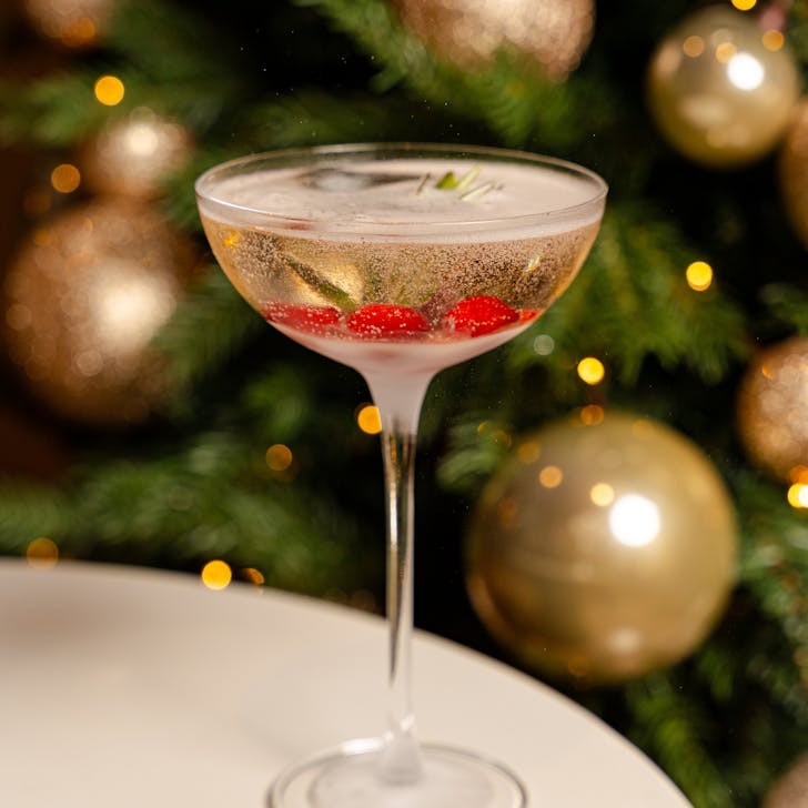 pan pacific snow globe cocktail