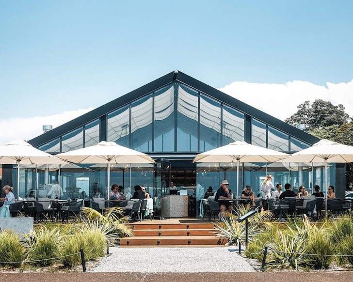 Casual Beach Dining at Ki MÄha