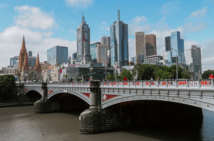 A photo of Melbourne's CBD and the Yarra river. 