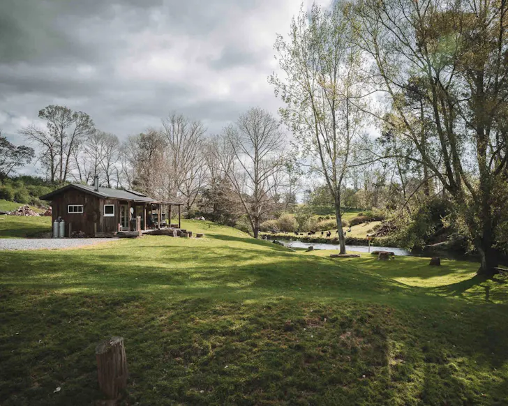 An exterior view of Teal Corner Cabin best pet-friendly accommodation New Zealand