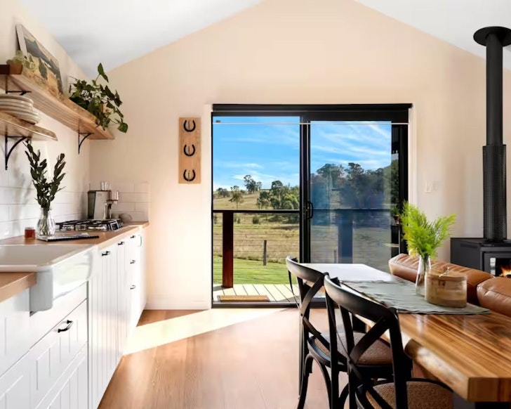 The Chalet @ Darclo Farm Stay near Brisbane living space