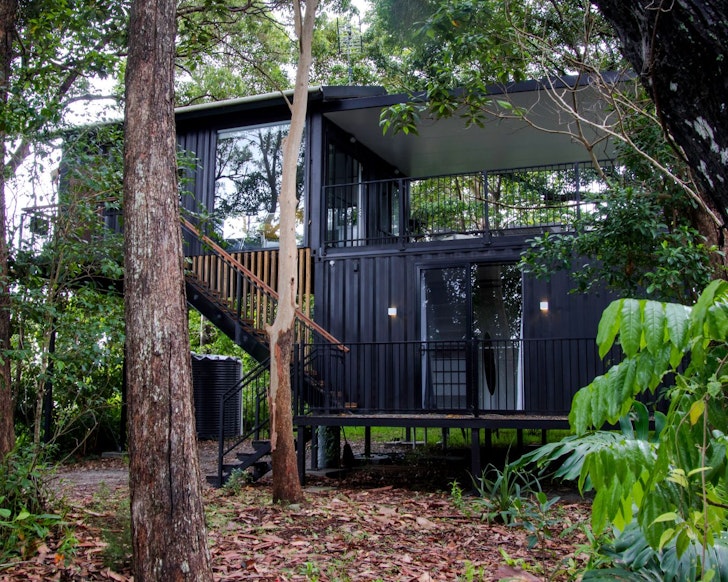 An exterior view of The Iluka Treehouse best NSW treehouse Airbnbs