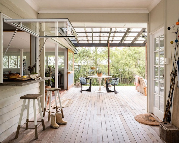 The kithen bar at The Lake Shack best pet-friendly accommodation Queensland