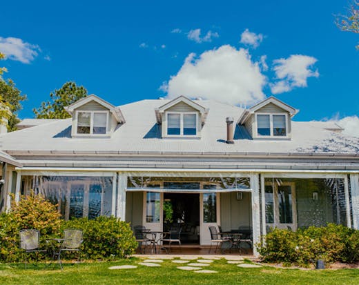 the-long-apron-montville